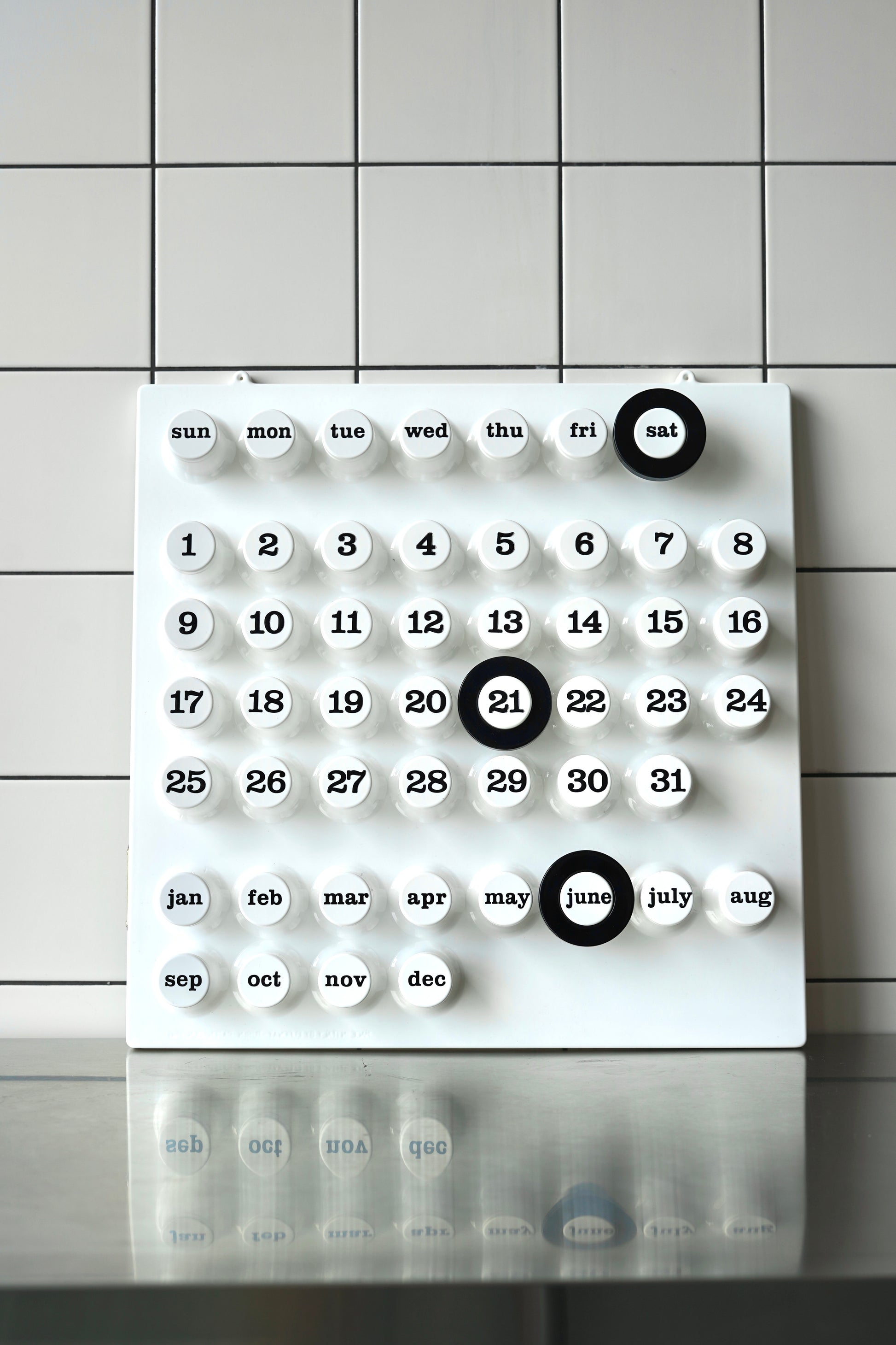 Ring-a-date Calendar